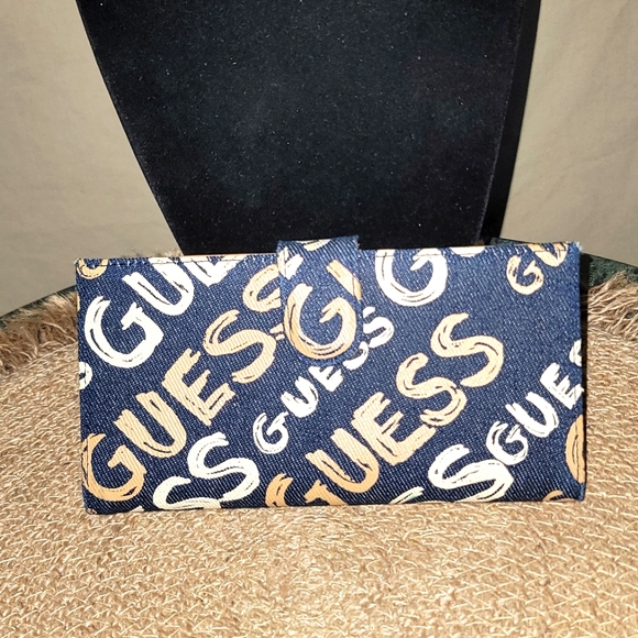 Guess Handbags - Guess wallet